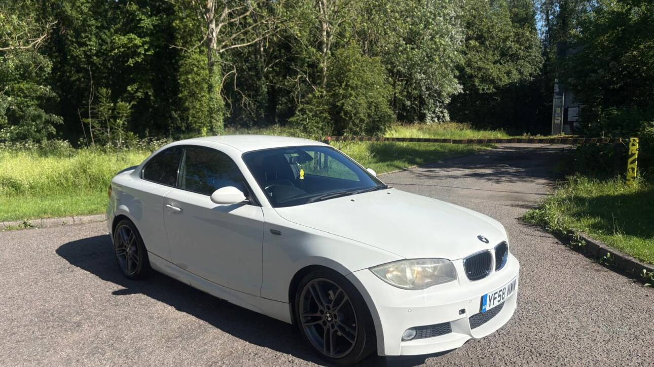 2009 WHITE BMW 1 Series Coupe 120d M Sport 2dr 6 SPEED MANUAL DIESEL